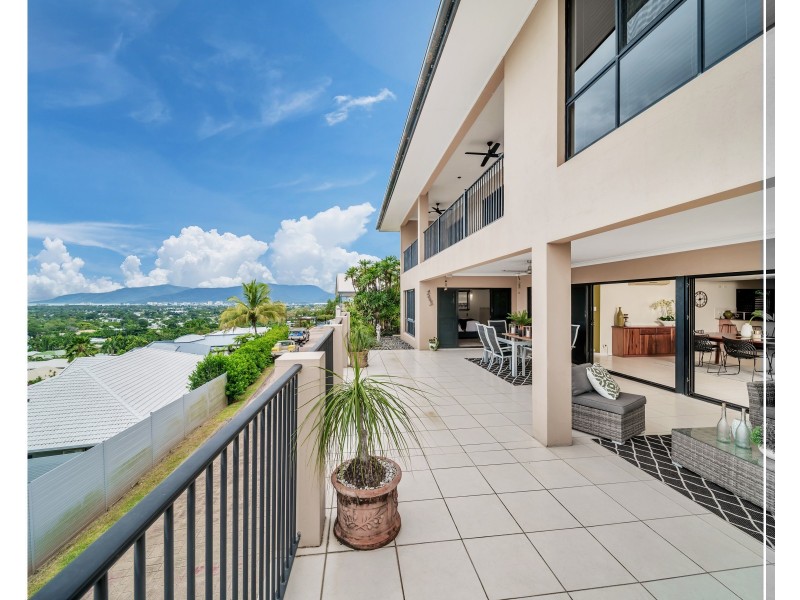 3 Caleb Court, Mooroobool QLD 4870