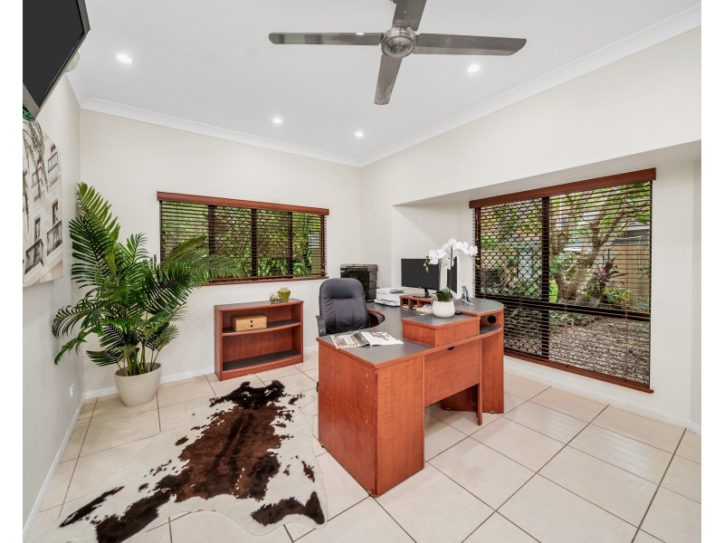 3 Caleb Court, Mooroobool QLD 4870