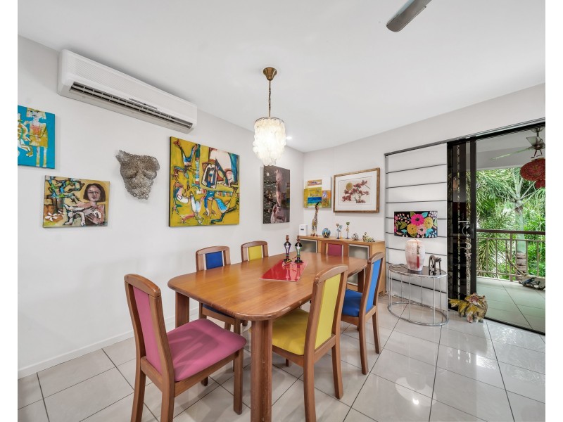 21/351 Lake Street, Cairns North QLD 4870