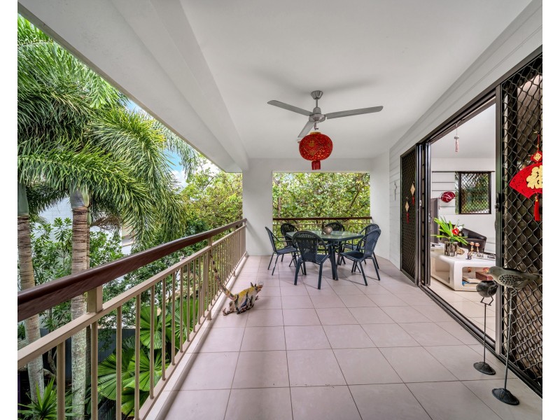 21/351 Lake Street, Cairns North QLD 4870