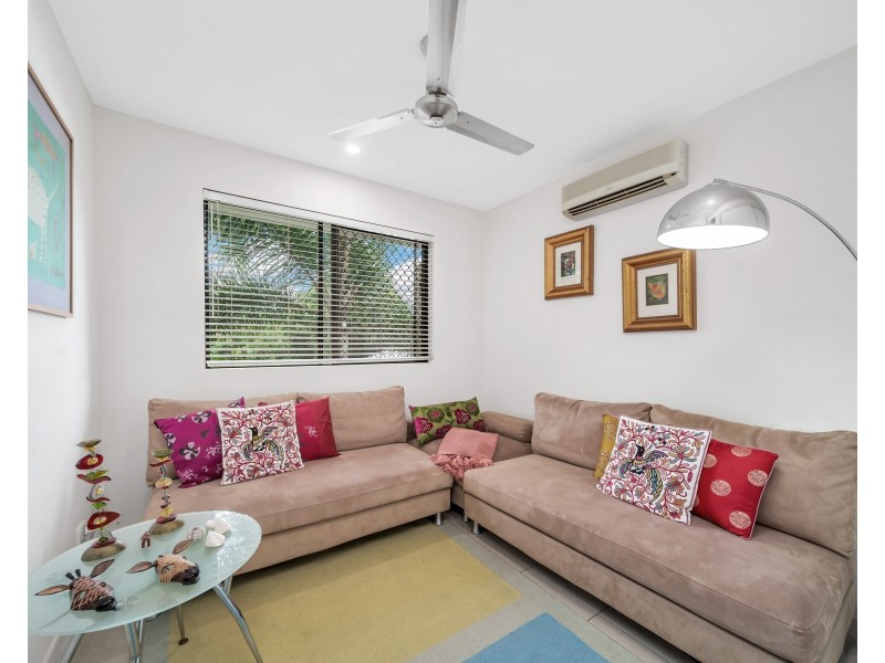 21/351 Lake Street, Cairns North QLD 4870