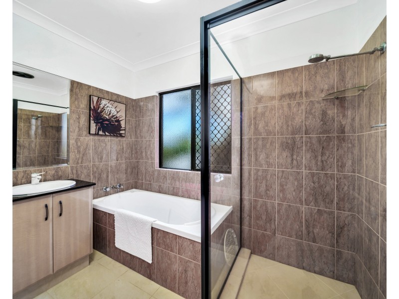 23 Minerva Avenue, Mooroobool QLD 4870