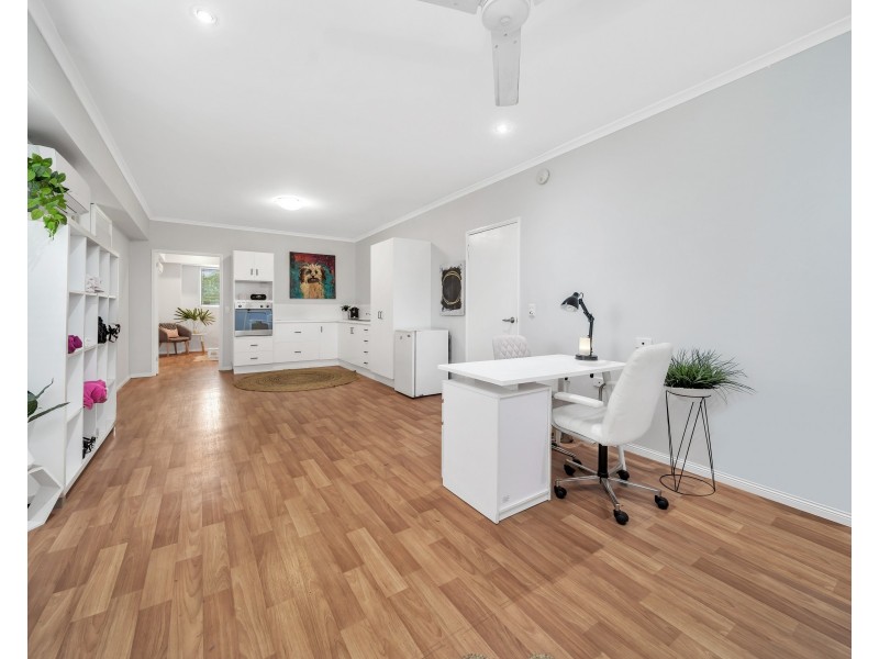 612 Bruce Highway, Woree QLD 4868