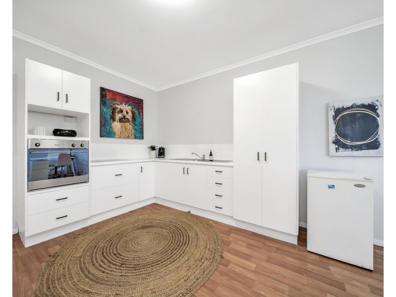 612 Bruce Highway, Woree QLD 4868