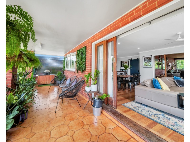 612 Bruce Highway, Woree QLD 4868
