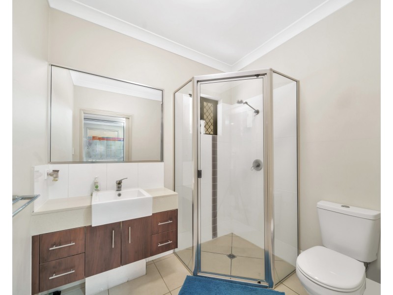 16/1-15 Robson Street, Mooroobool QLD 4870