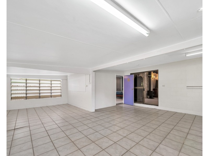 28 Pepperina Street, Mooroobool QLD 4870