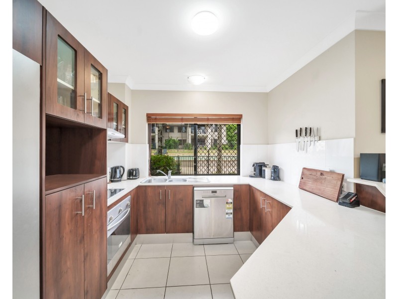 82/1-15 Robson Street, Mooroobool QLD 4870