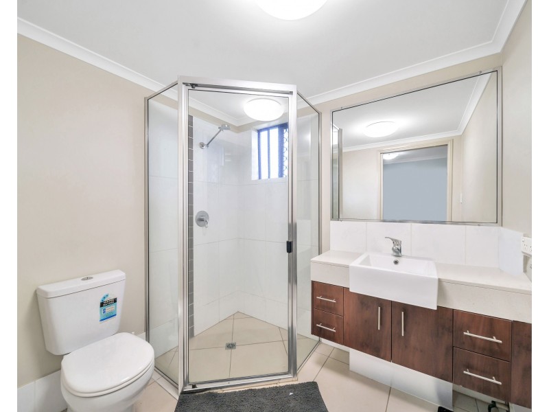 82/1-15 Robson Street, Mooroobool QLD 4870