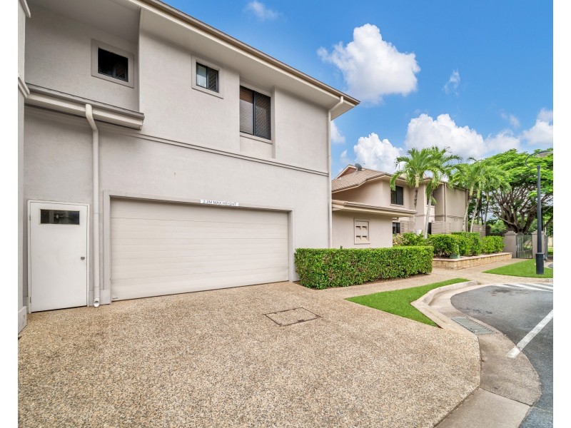 82/1-15 Robson Street, Mooroobool QLD 4870