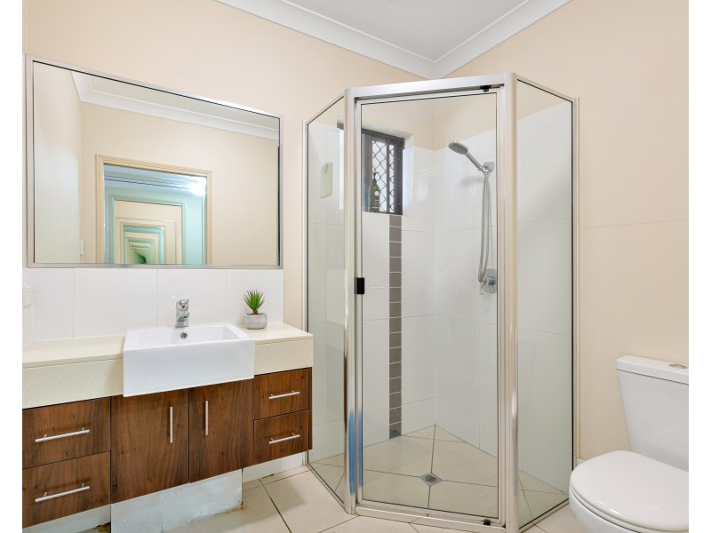 62/1-15 Robson Street, Mooroobool QLD 4870