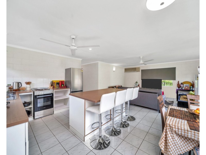 6 Nunga Close, Manunda QLD 4870