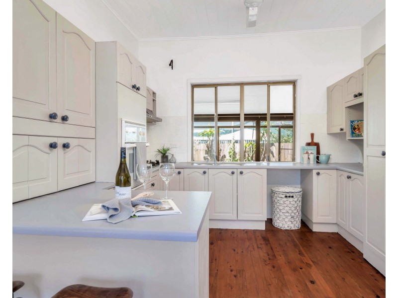 7 David Street, Manunda QLD 4870