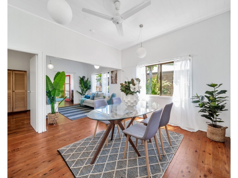 7 David Street, Manunda QLD 4870