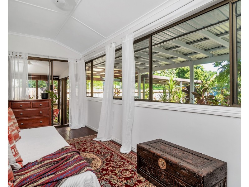 7 David Street, Manunda QLD 4870