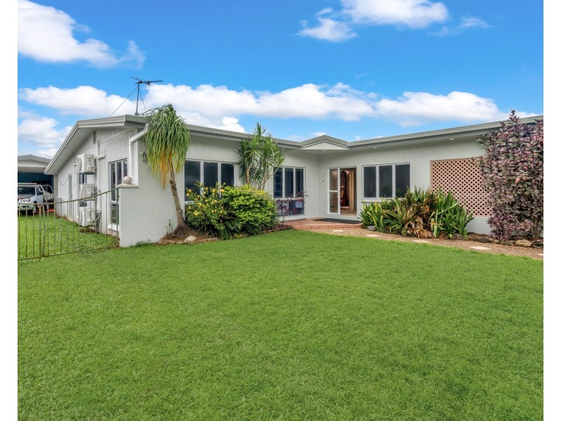 4 Harper Close, Manunda QLD 4870