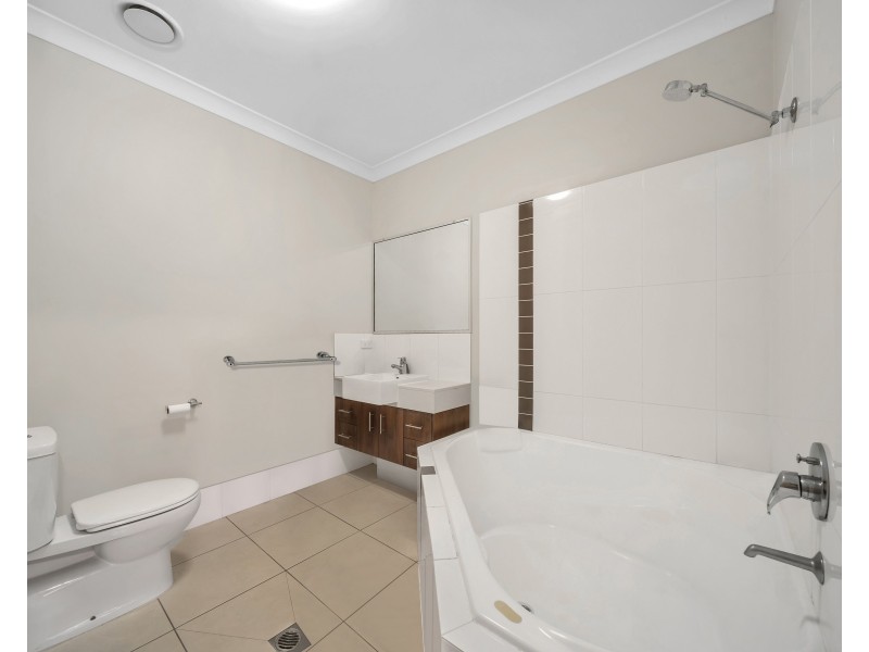 Mooroobool QLD 4870