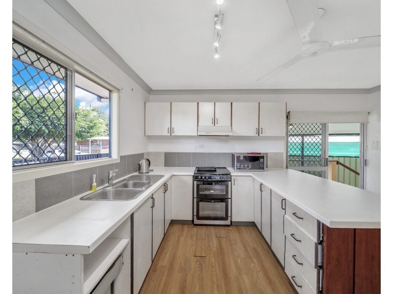 21-23 Lois Street, Mooroobool QLD 4870