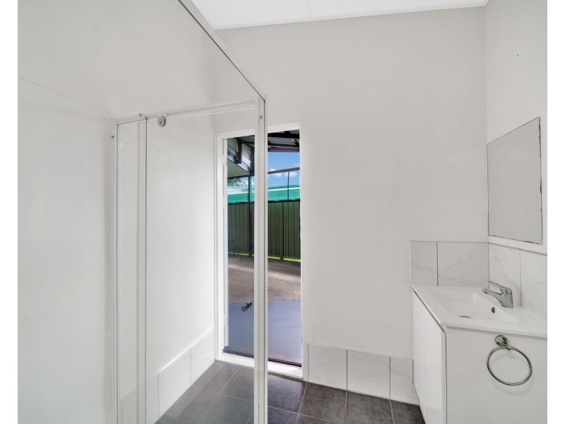 21-23 Lois Street, Mooroobool QLD 4870