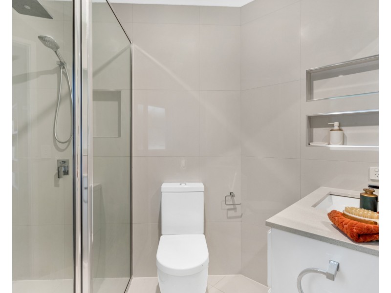 37 Gouldian Street, Bayview Heights QLD 4868