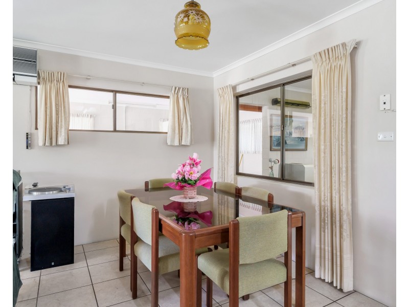 26 Hadrian Avenue, Mooroobool QLD 4870