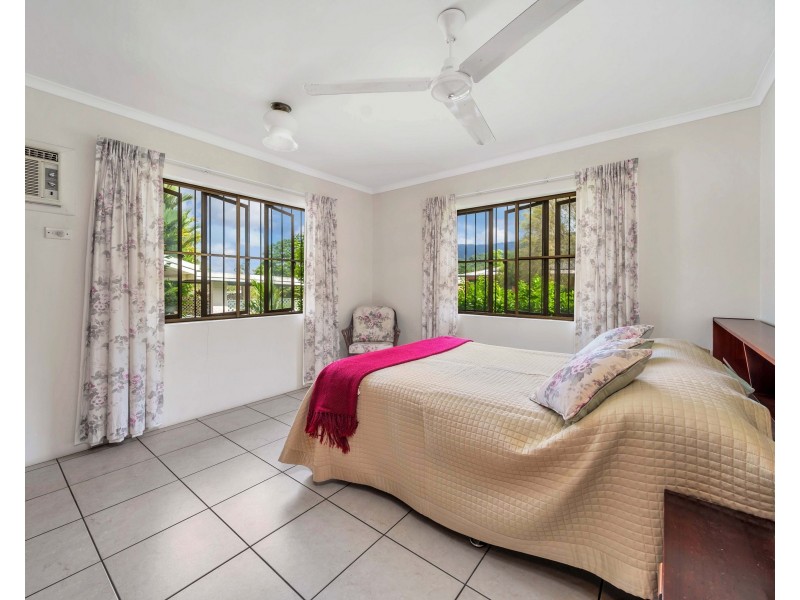26 Hadrian Avenue, Mooroobool QLD 4870