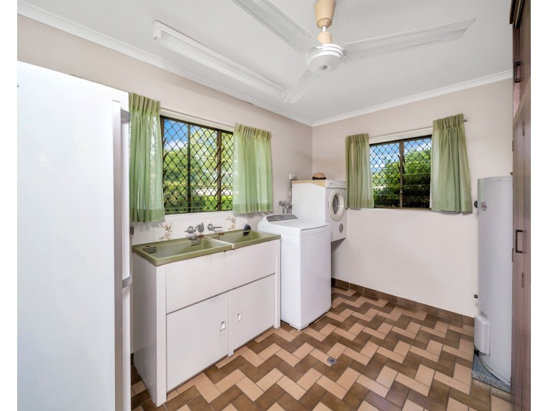 26 Hadrian Avenue, Mooroobool QLD 4870