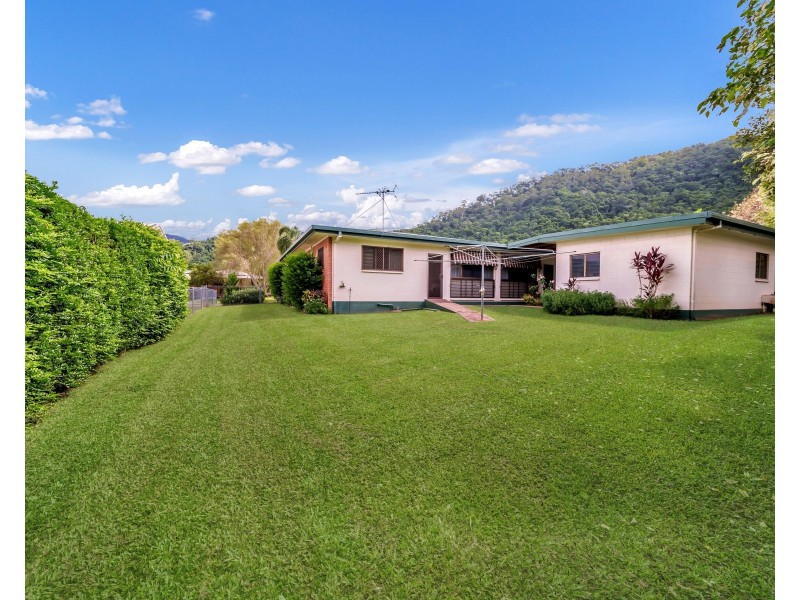 26 Hadrian Avenue, Mooroobool QLD 4870