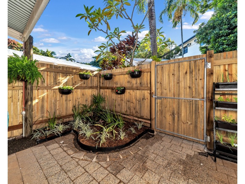 11/18-20 Adair Street, Yorkeys Knob QLD 4878