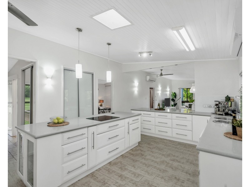 11 Pomona Avenue, Mooroobool QLD 4870