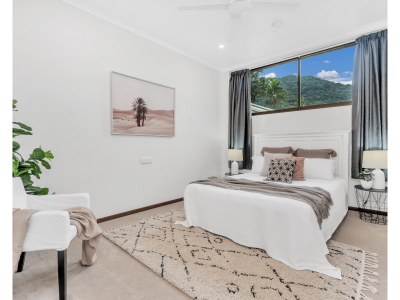 11 Pomona Avenue, Mooroobool QLD 4870