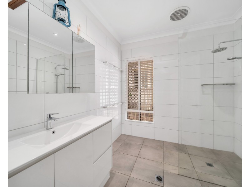 13 Rose Street, Westcourt QLD 4870