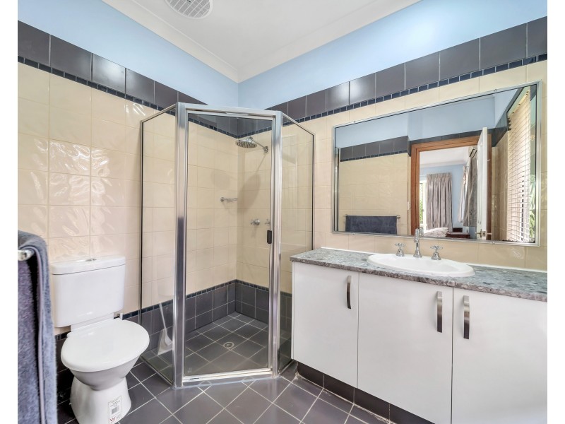 13 Rose Street, Westcourt QLD 4870