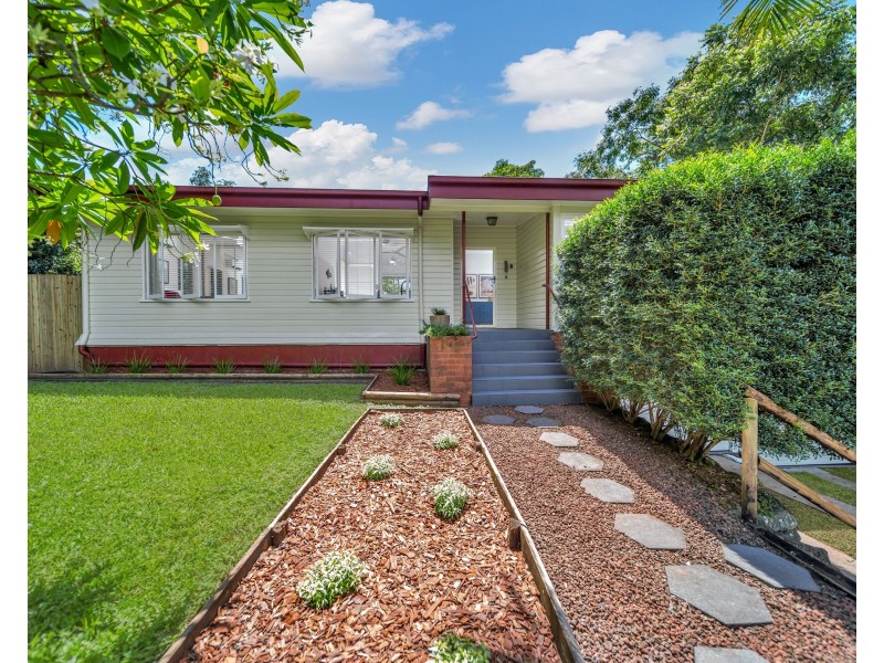 70-74 Upper Perkins Street, Manoora QLD 4870