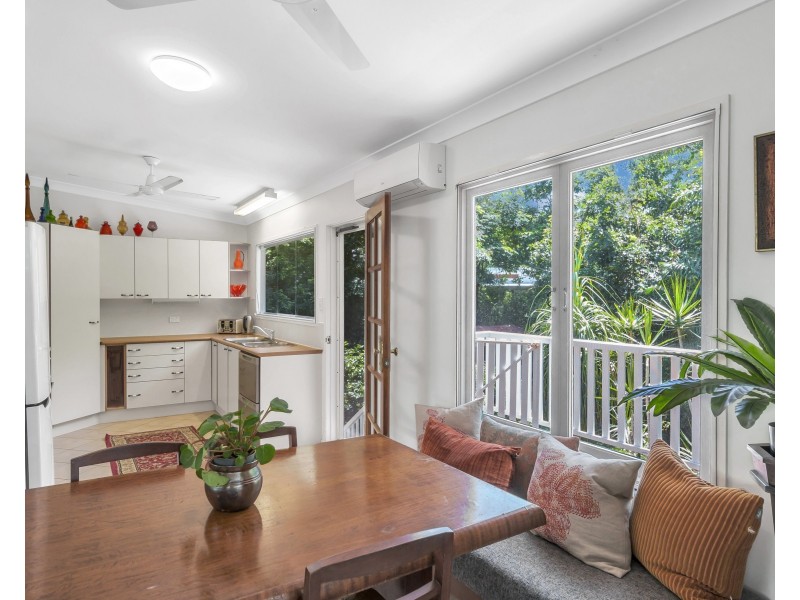 70-74 Upper Perkins Street, Manoora QLD 4870