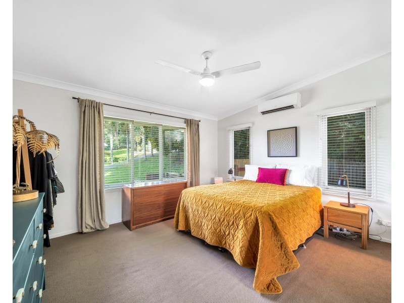 70-74 Upper Perkins Street, Manoora QLD 4870