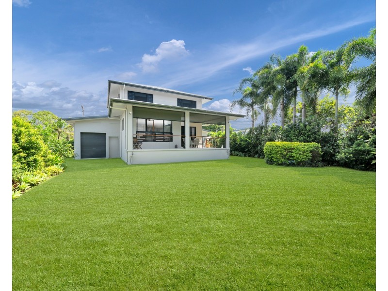 18 Luff Street, Hull Heads QLD 4854