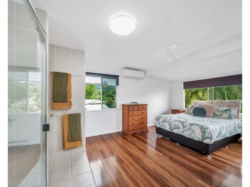 4 Izatt Close, Edge Hill QLD 4870