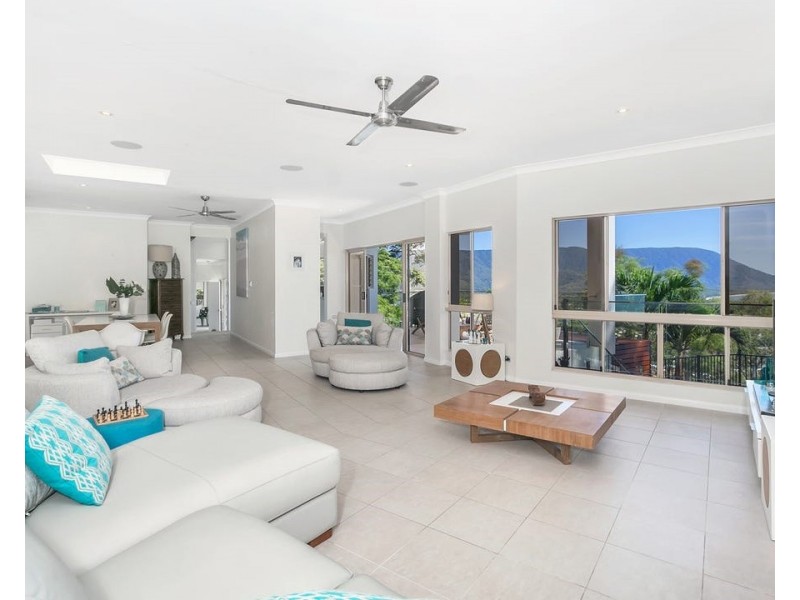 4/7 Tari Place, Trinity Beach QLD 4879