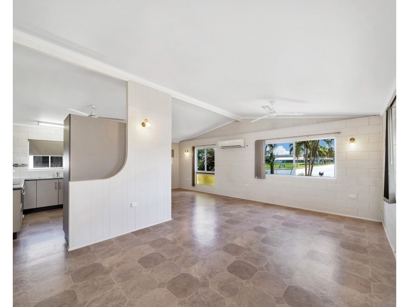 44 Flying Fish Point Road, Innisfail Estate QLD 4860