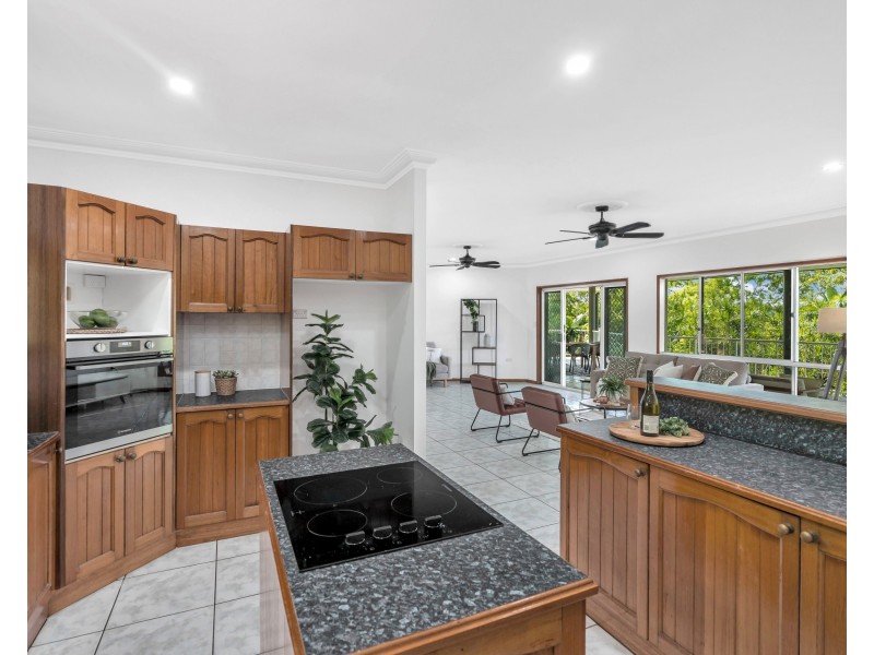 37 Brinsmead Terrace, Brinsmead QLD 4870