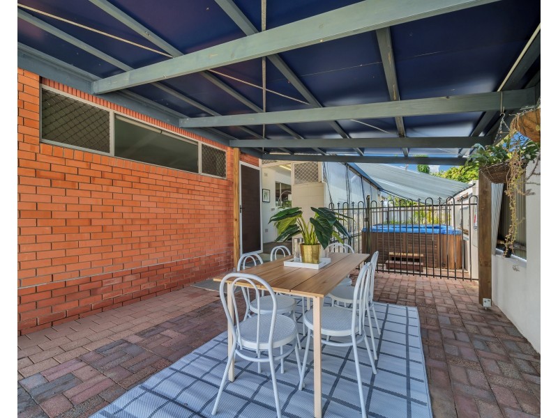 58 Boland Street, Westcourt QLD 4870