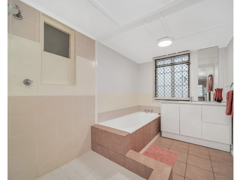 32 Nelson Street, Bungalow QLD 4870