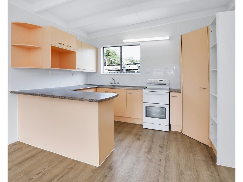 25 Sperring Street, Manunda QLD 4870