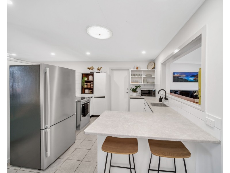 82 Russell Street, Edge Hill QLD 4870