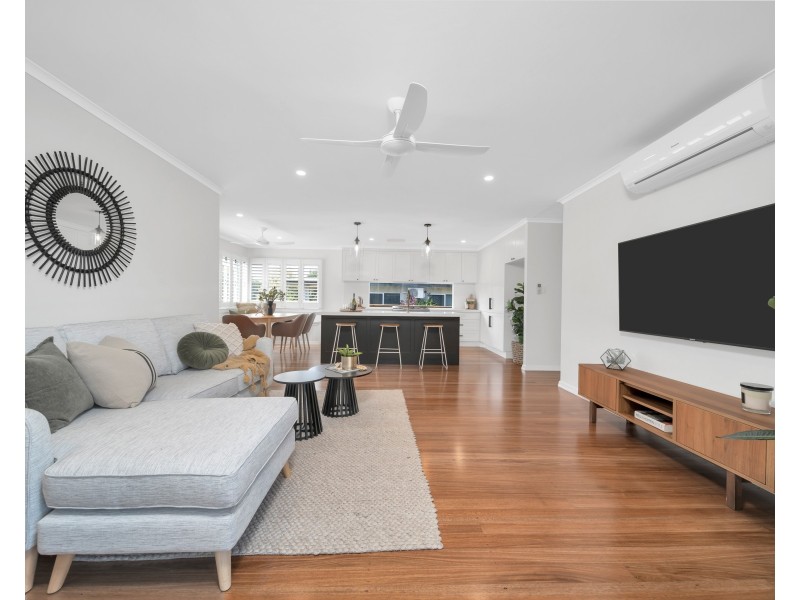 207 Greenslopes Street, Edge Hill QLD 4870