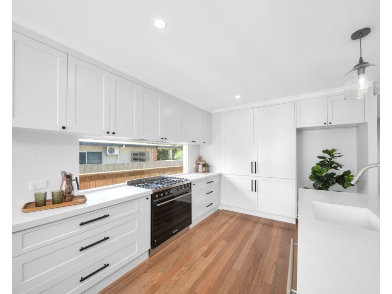 207 Greenslopes Street, Edge Hill QLD 4870