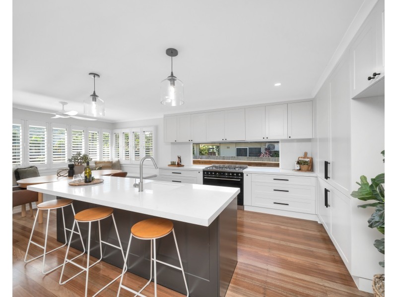 207 Greenslopes Street, Edge Hill QLD 4870