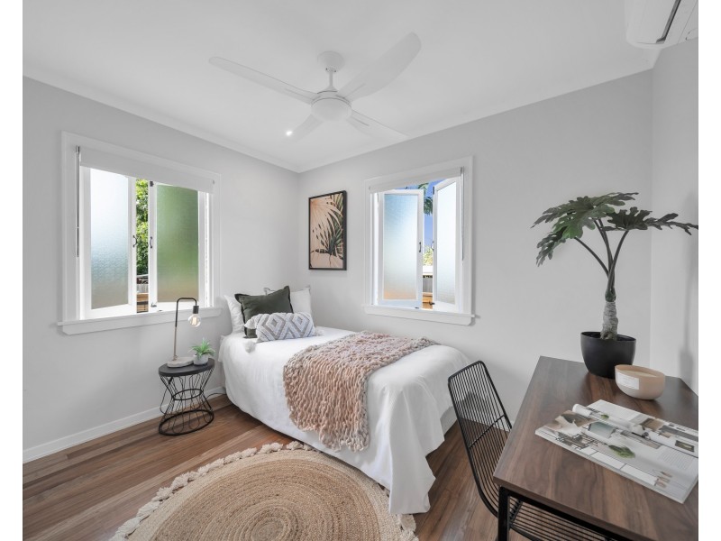 207 Greenslopes Street, Edge Hill QLD 4870