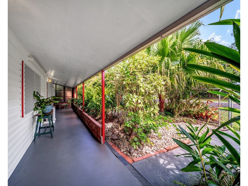 54 Waite Street, Machans Beach QLD 4878